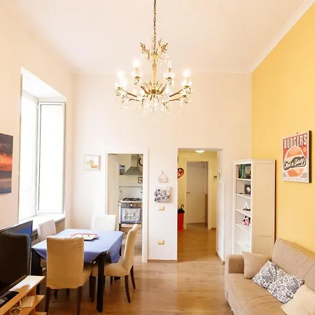 Apartment Duomo 77 - In The Heart Of The Historical Center By Elite Naples